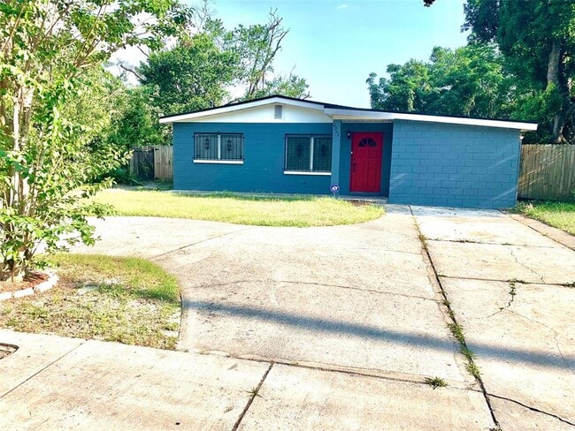 property at 4203 E Yukon St