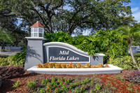 Mid Florida Lakes in Leesburg, FL - Foto de edificio - Building Photo