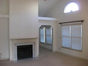 2 Valley Stream Ct in Greensboro, NC - Building Photo - Building Photo