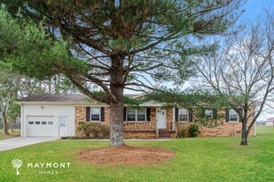 212 Brady Dr in Hazel Green, AL - Building Photo