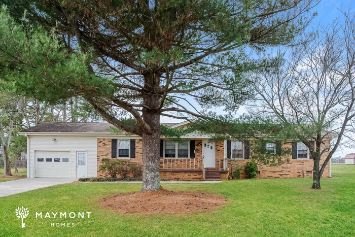 212 Brady Dr in Hazel Green, AL - Building Photo