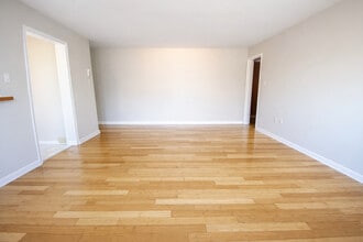 FRIENDSHIP COURT in Pittsburgh, PA - Building Photo - Building Photo