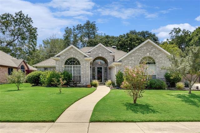 208 Oregon Trail in Argyle, TX - Building Photo