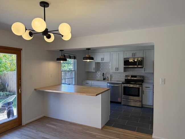 property at 5257 Leestone Ct