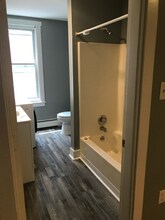 360 Cumberland Ave in Portland, ME - Building Photo - Building Photo