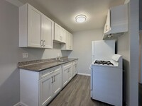 Renovated Apartments at 150 Gateway Court in Stockton, CA - Building Photo - Interior Photo