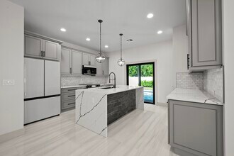 580 Lucky Ln in Delray Beach, FL - Building Photo - Building Photo