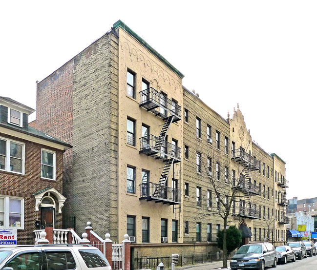 3751 89th St in Jackson Heights, NY - Building Photo - Building Photo