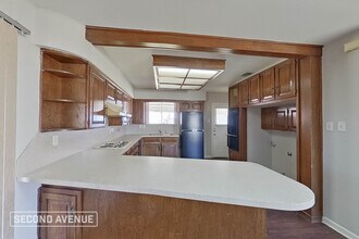 2713 S Carrier Pkwy in Grand Prairie, TX - Building Photo - Building Photo