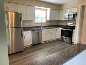 Hunter's Pointe Townhomes in Medina, OH - Foto de edificio - Building Photo