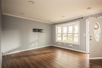 41 Morning Dr in Centereach, NY - Building Photo - Building Photo