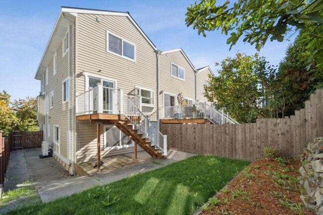 9215 Linden Ave N in Seattle, WA - Building Photo - Building Photo