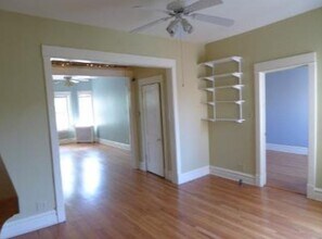 1342 W Farwell Ave, Unit 2 in Chicago, IL - Foto de edificio - Building Photo