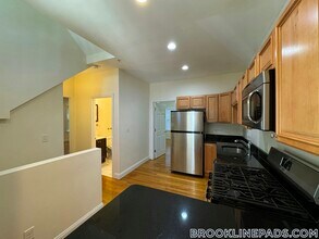 172 Fuller St in Brookline, MA - Foto de edificio - Building Photo