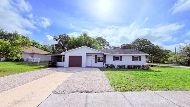 1601 N Normandy Blvd in Deltona, FL - Building Photo - Building Photo