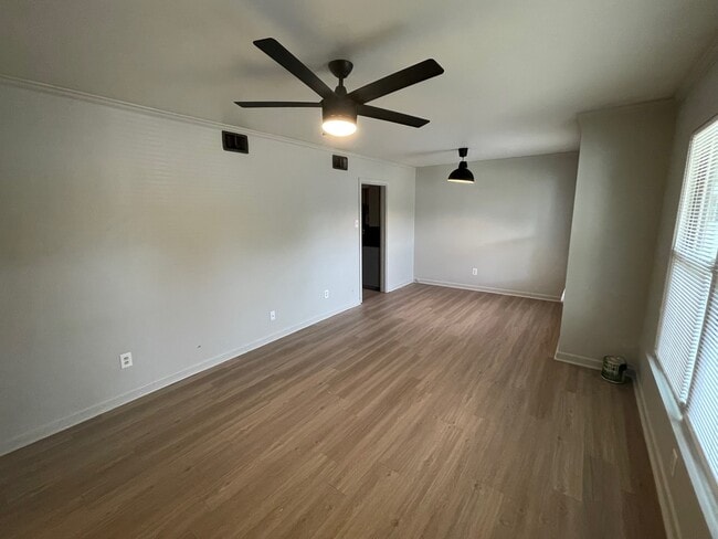 3705 32nd St in Lubbock, TX - Building Photo - Building Photo