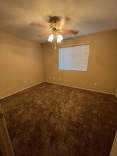 12313 Quiet Pasture Dr in Bakersfield, CA - Building Photo - Building Photo