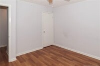 1302 Kienast Dr photo'