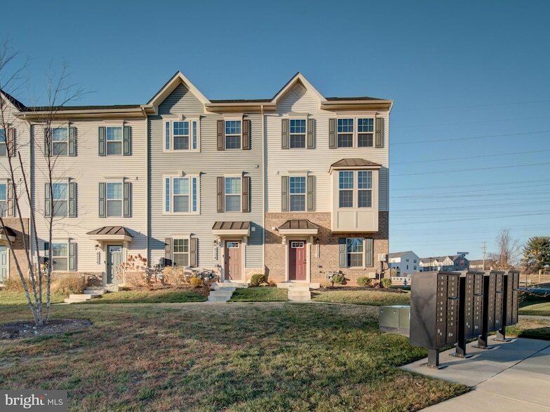 9502 Autumn Berry Pl in Montgomery Village, MD - Foto de edificio