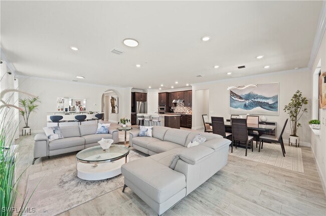 6767 Pennyroyal Dr in Naples, FL - Building Photo - Building Photo