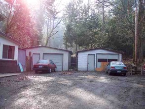 4277 Rogue River Hwy in Grants Pass, OR - Building Photo - Building Photo