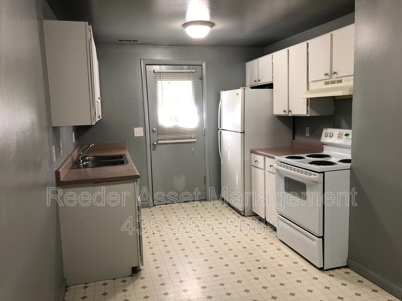 4114 Bluejay St Photo