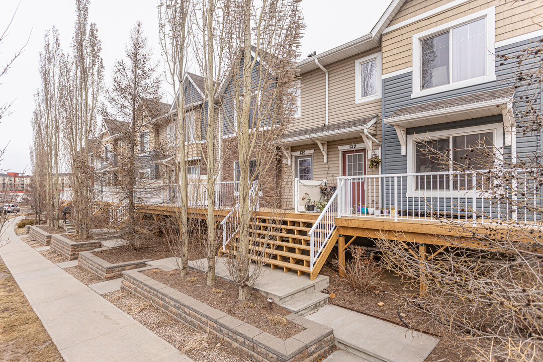 Landmark Communities at Tamarack in Edmonton, AB - Building Photo