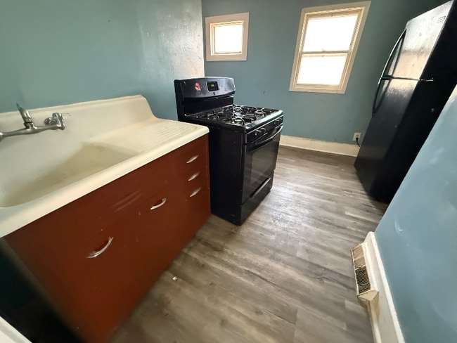 903 44th St, Unit 2 in Rock Island, IL - Building Photo - Building Photo