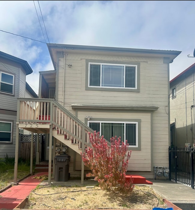 property at 725 44th St