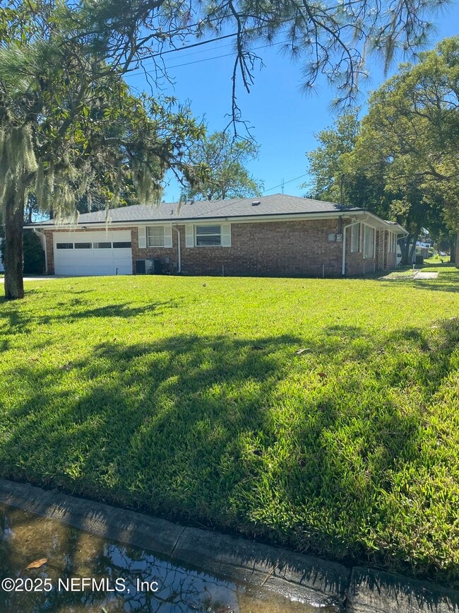 1007 Grove Park Blvd in Jacksonville, FL - Building Photo - Building Photo