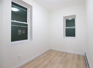 99-11 39th Ave in Queens, NY - Building Photo - Building Photo