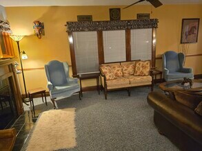 437 S Craig Pl in Lombard, IL - Building Photo - Building Photo