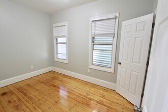 460 Saratoga St, Unit 462 in Boston, MA - Building Photo - Building Photo