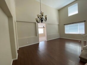 5106 Rowe Dr in Fairfield, CA - Building Photo - Building Photo