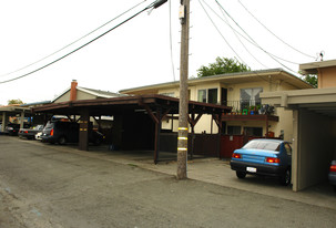 106-112 Westwood St in Vallejo, CA - Building Photo