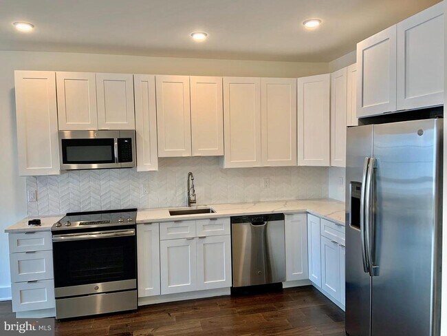 1824 Ridge Ave in Philadelphia, PA - Building Photo - Building Photo
