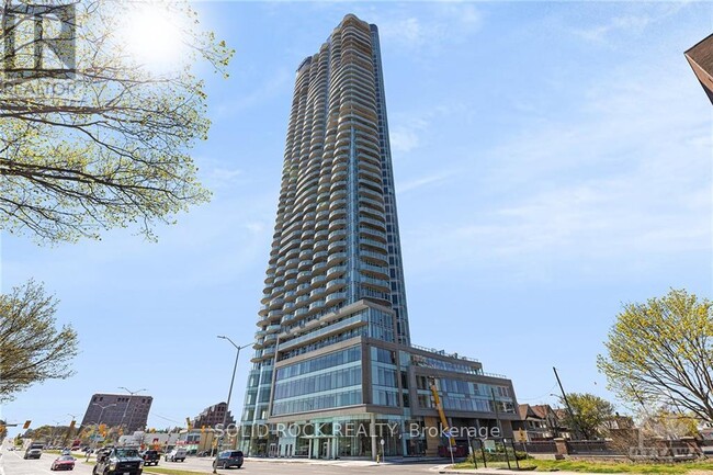 805-805 Carling Ave in Ottawa, ON - Building Photo - Building Photo