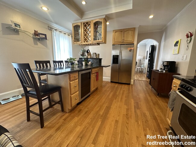 8 White Ave, Unit 2