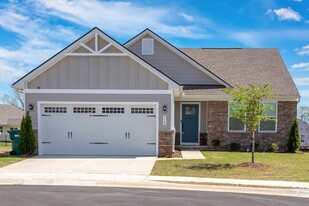 554 Biltmore Ct in White House, TN - Building Photo