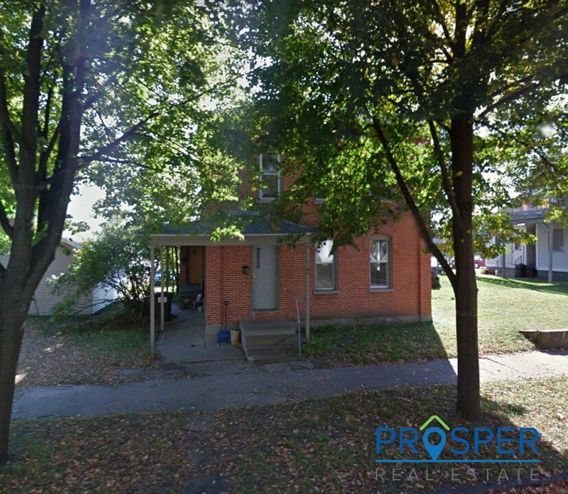 517 Chicago Ave-Unit -CH517X - Lower Unit in Wausau, WI - Building Photo