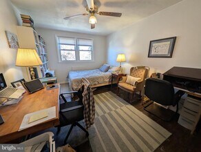 910 Durard Rd in Philadelphia, PA - Building Photo - Building Photo