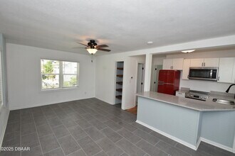 403 N Oleander Ave in Daytona Beach, FL - Building Photo - Building Photo