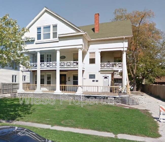 property at 423 E Keys Ave