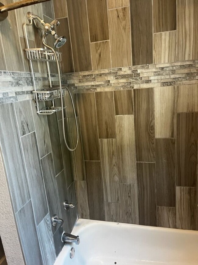 3314 Tracy Ave in Kansas City, MO - Building Photo - Building Photo