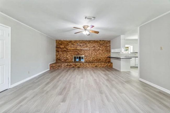 1016 N Meadowlark Ln in Stephenville, TX - Foto de edificio - Building Photo