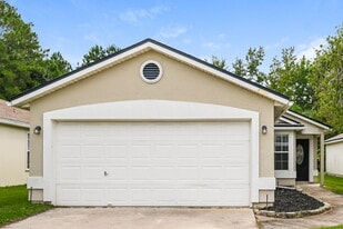 1937 Longneedle Lane in Middleburg, FL - Building Photo