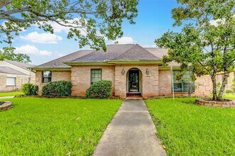 1522 Mayweather Ln in Richmond, TX - Foto de edificio - Building Photo