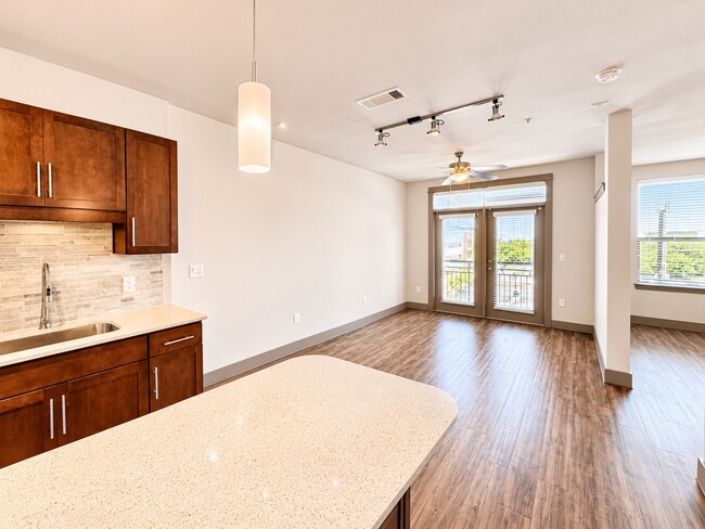 property at 2910 Milam St