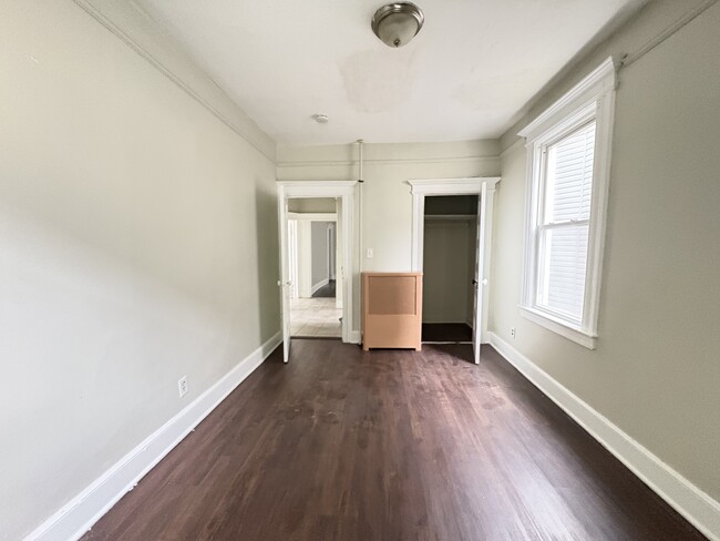 267 Halsted St, Unit 1 in East Orange, NJ - Building Photo - Building Photo