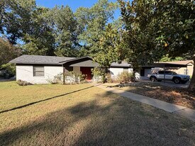 2311 Brookhaven Dr in Tyler, TX - Building Photo